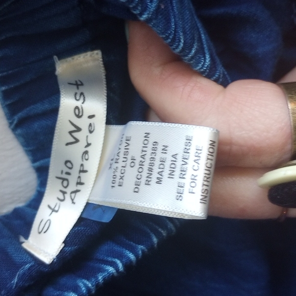 Gorgeous Navy Blue Long Skirt - Picture 4 of 6